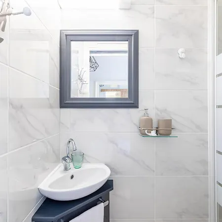 Guestready - 11th Arr. Comfortable Retreat Appartement Parijs