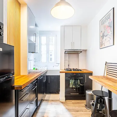 Guestready - 11th Arr. Comfortable Retreat * Parijs